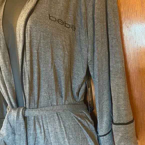 🆕 Bebe Grey Robe with Black Line Accent - Picture 5 of 16